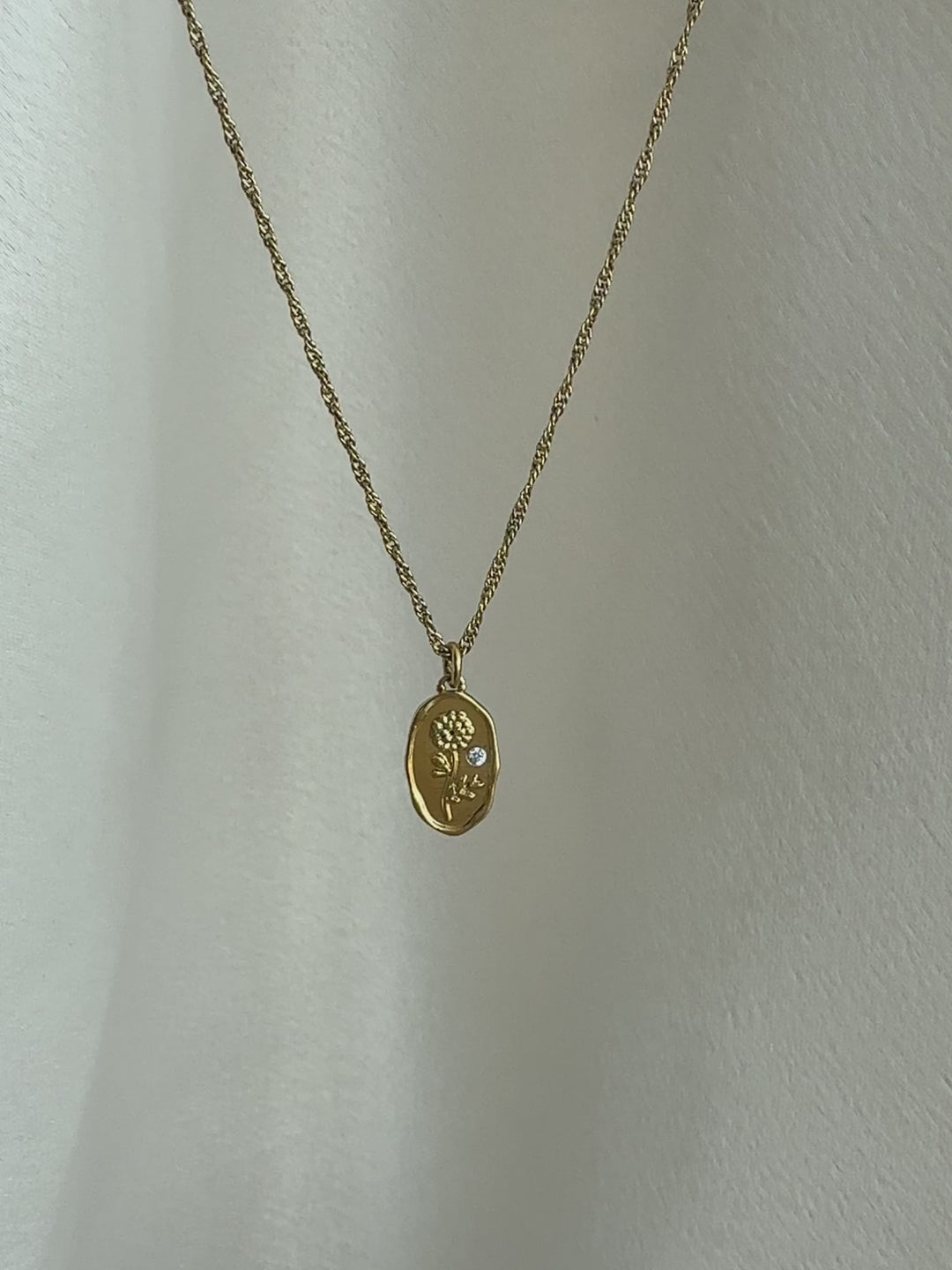 Elisajewels October Marigold Birthday Flower Pendant Necklace